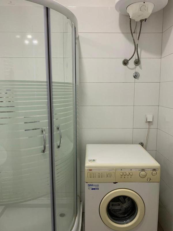 One-Bedroom Apartment image 4