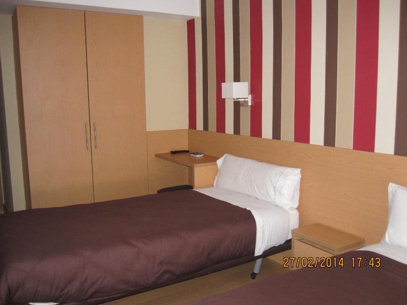 Double or Twin Room image 2