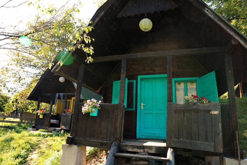 Bungalow with Garden View image 2