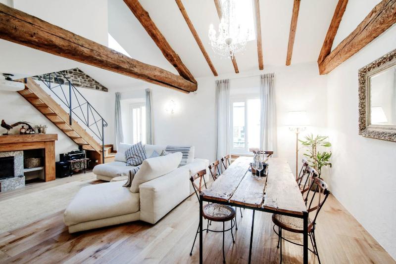 Casa boutique pietra e design nel centro storico - image 17
