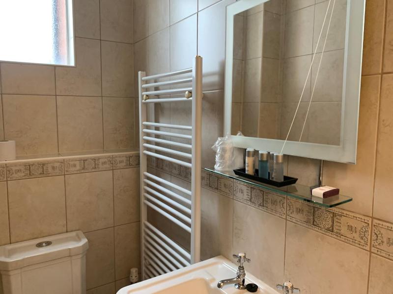 Small Double Room image 2