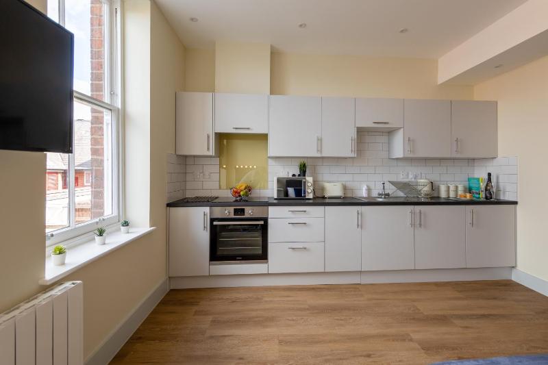 One-Bedroom Apartment image 3