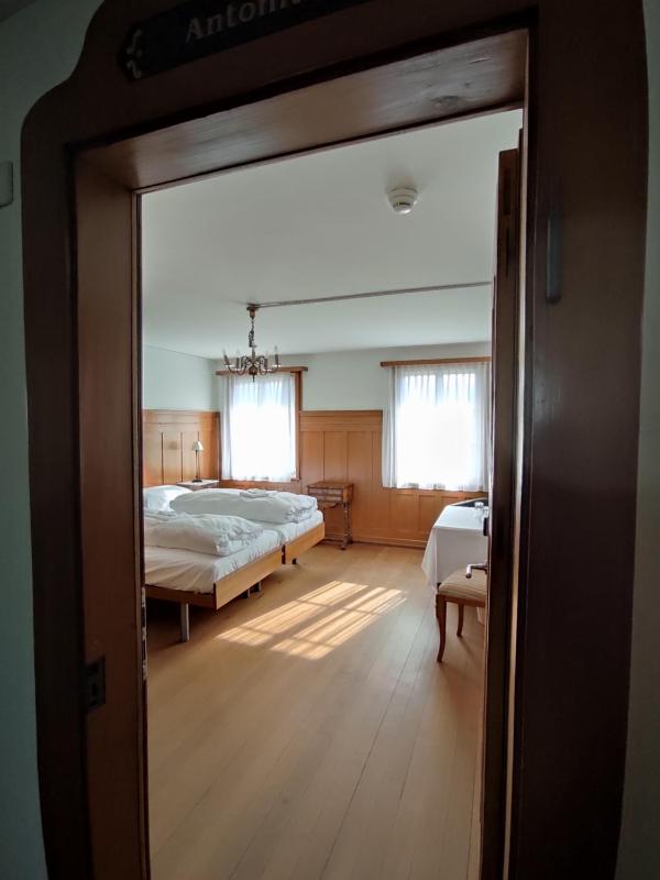 Standard Double Room with Shared Bathroom image 1