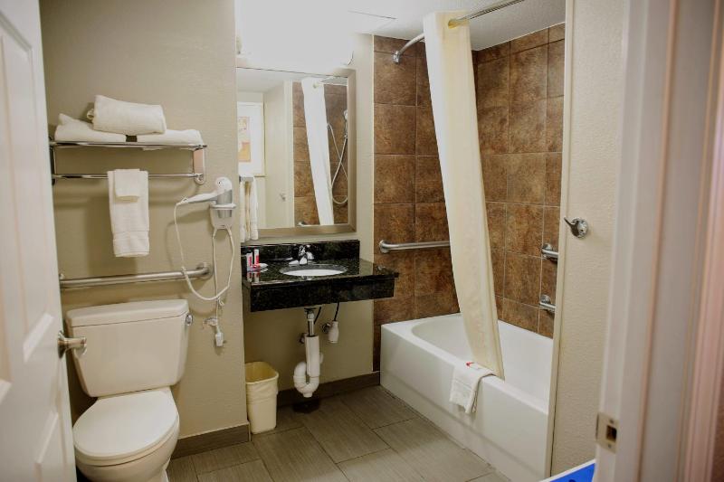 King Room - Mobility Access/Non-Smoking image 3
