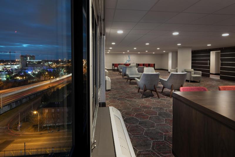 Crowne Plaza Memphis Downtown By IHG - image 5