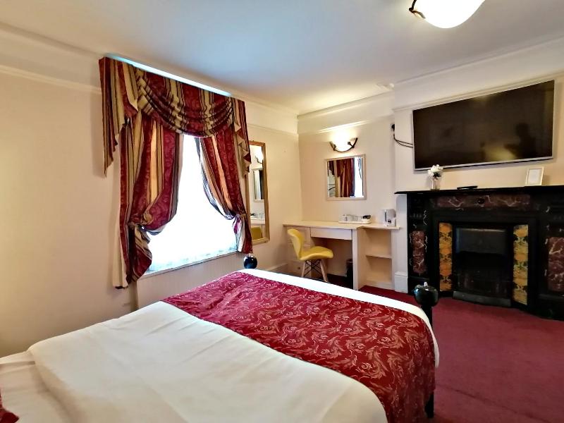 Standard Double Room image 1