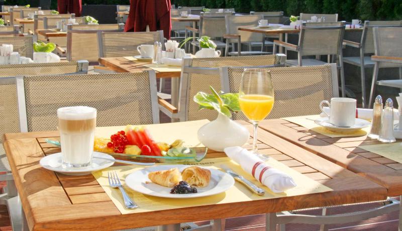 Crowne Plaza Berlin City Centre By IHG - image 7