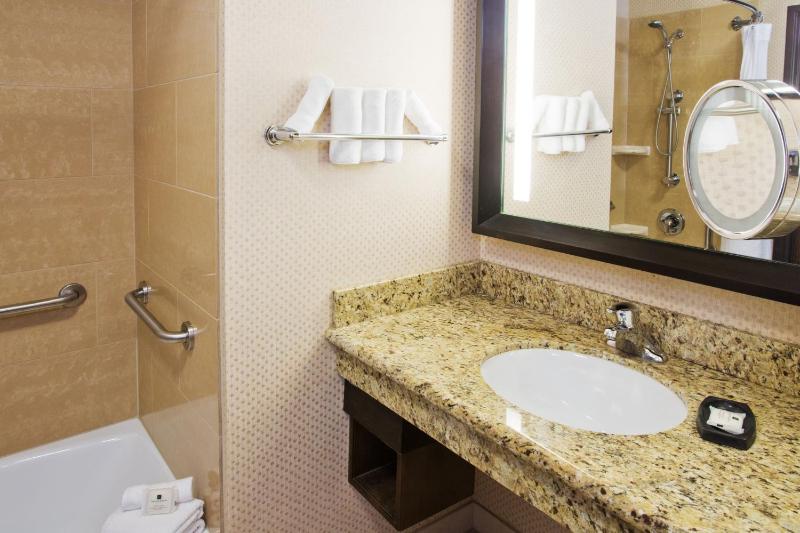 Double Room with Two Double Beds - Disability Access/Non-Smoking image 2