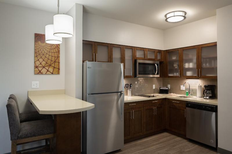One-Bedroom King Suite image 2