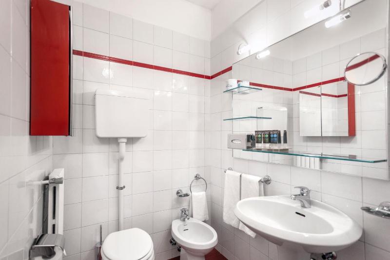 Junior Suite image 2