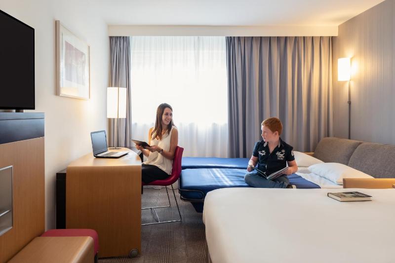 Superior Family Room with 1 Double Bed and 1 Sofa Bed image 3