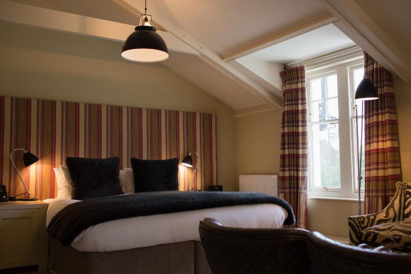 Deluxe Double Room image 2