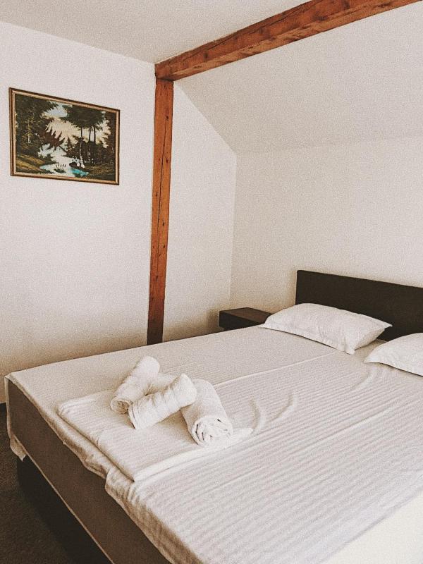 Standard Triple Room image 3