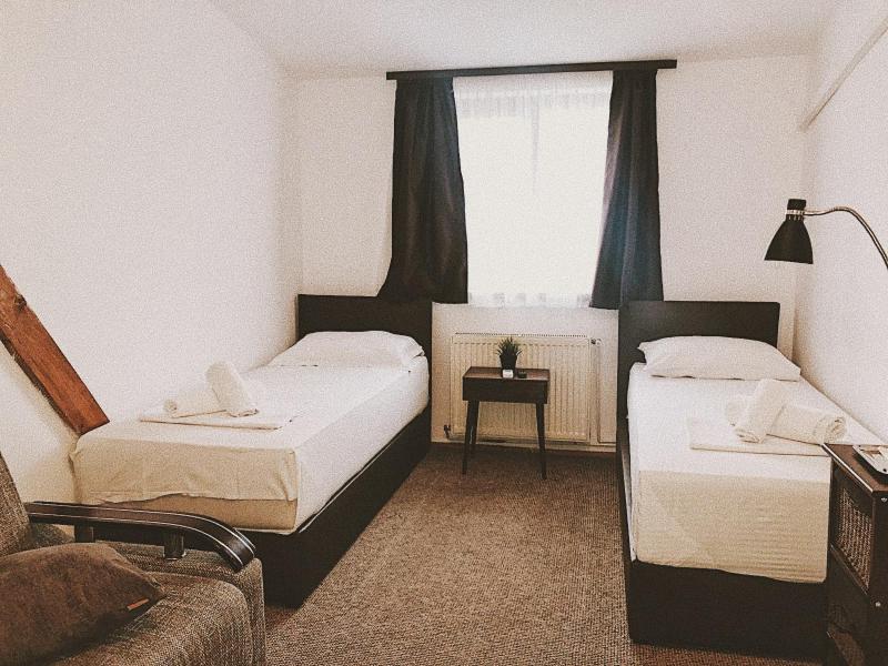Standard Triple Room image 1