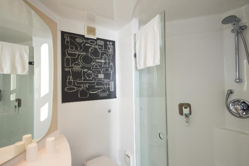 Double Room image 2