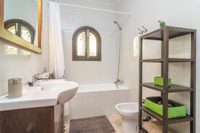 Five-Bedroom Villa image 4