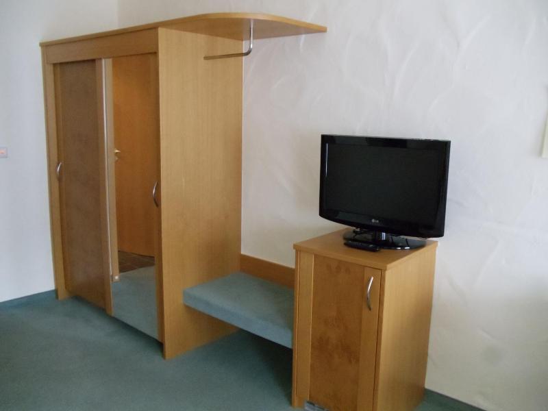 Double Room image 4