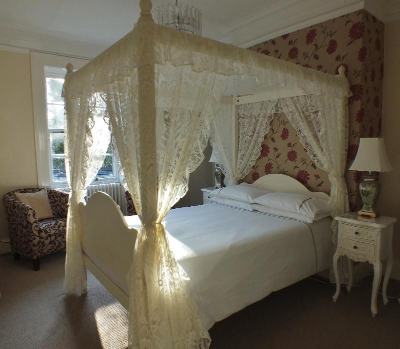 Deluxe Double Room image 3