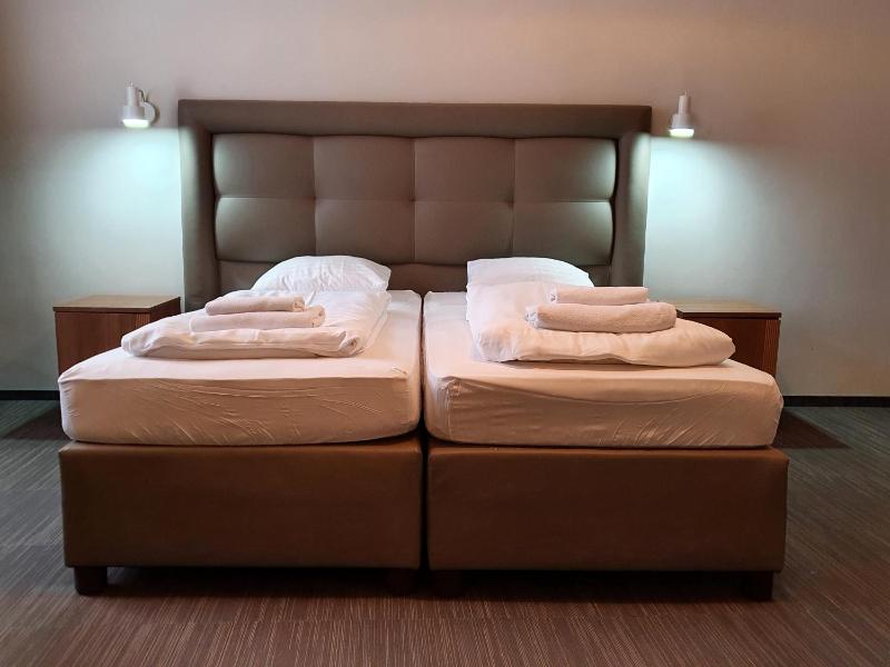Premium Triple Room image 1