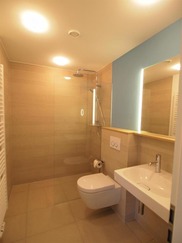 Double Room M image 3
