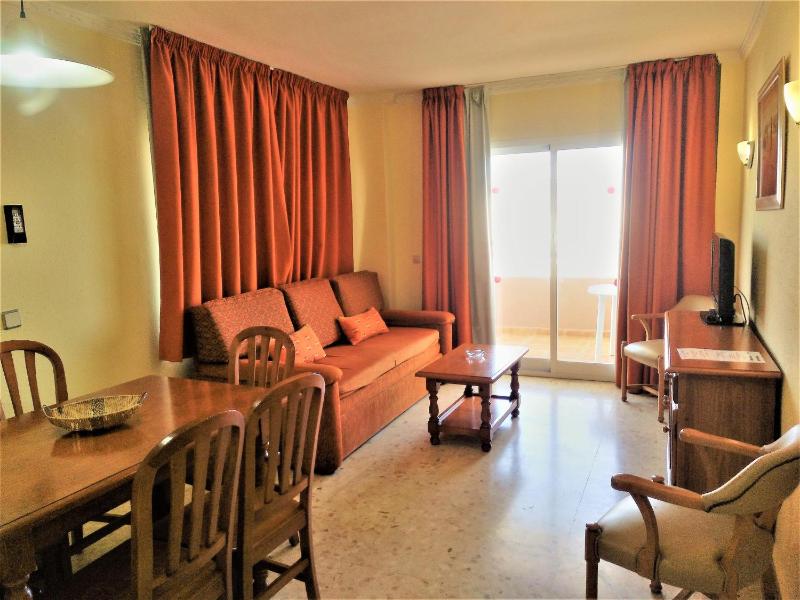 Two-Bedroom Apartment with Side Sea View (4 Adults + 2 Children) image 2