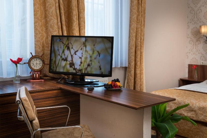 Apartment image 3