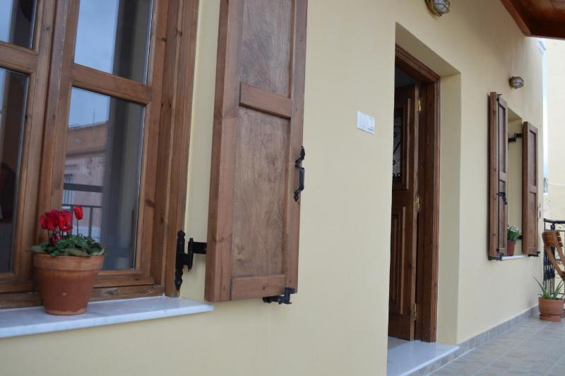 One-Bedroom Apartment image 4