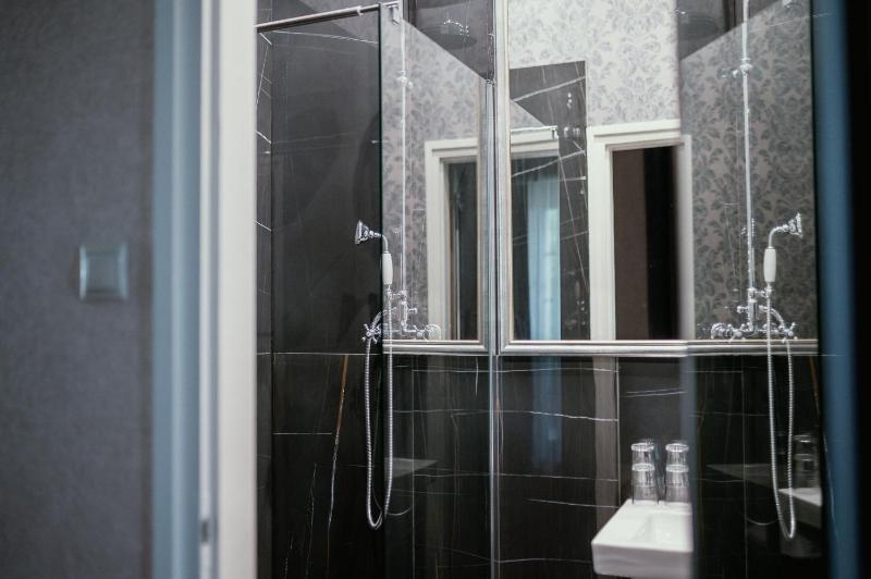 Two-Bedroom Suite with Terrace image 2