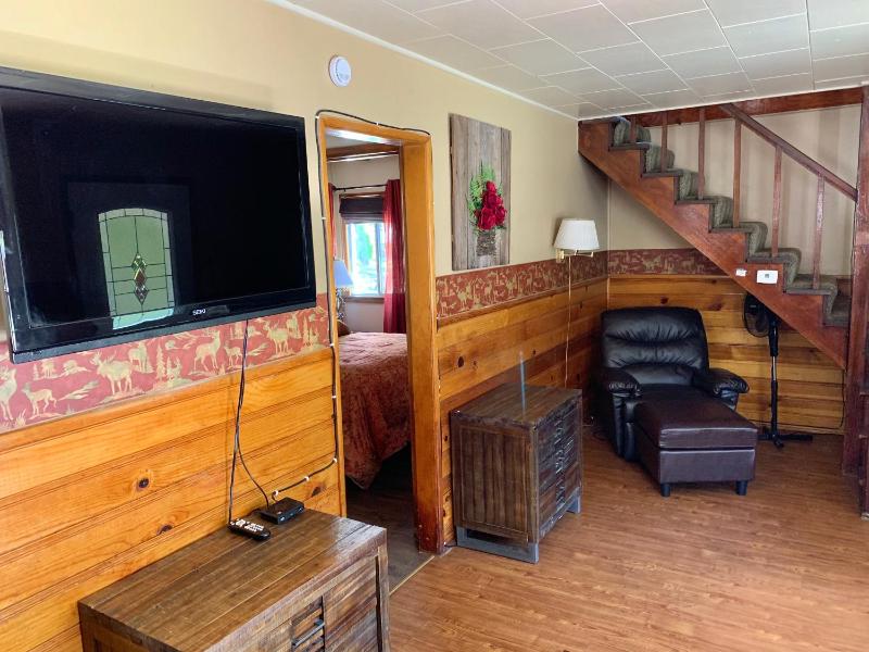 Grey Squirrel Resort - image 25