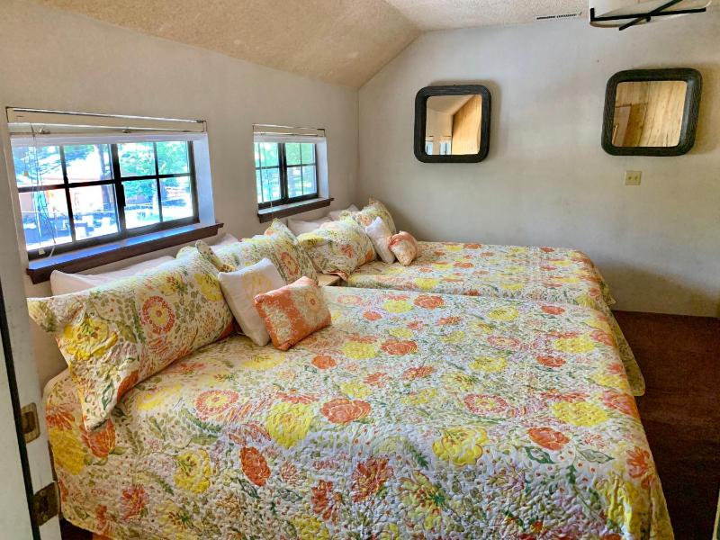 Grey Squirrel Resort - image 4