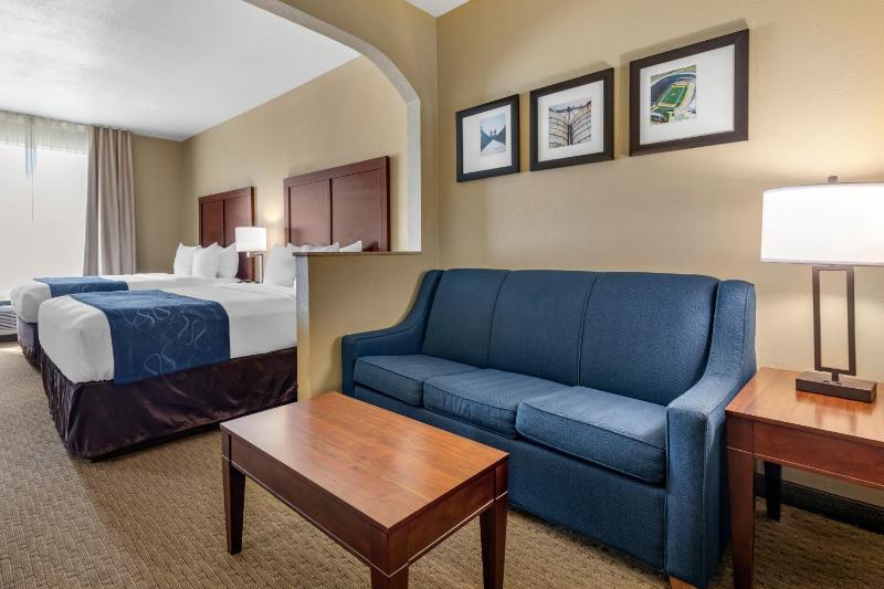 Suite with Two Queen Beds - Accessible/Non-Smoking image 3