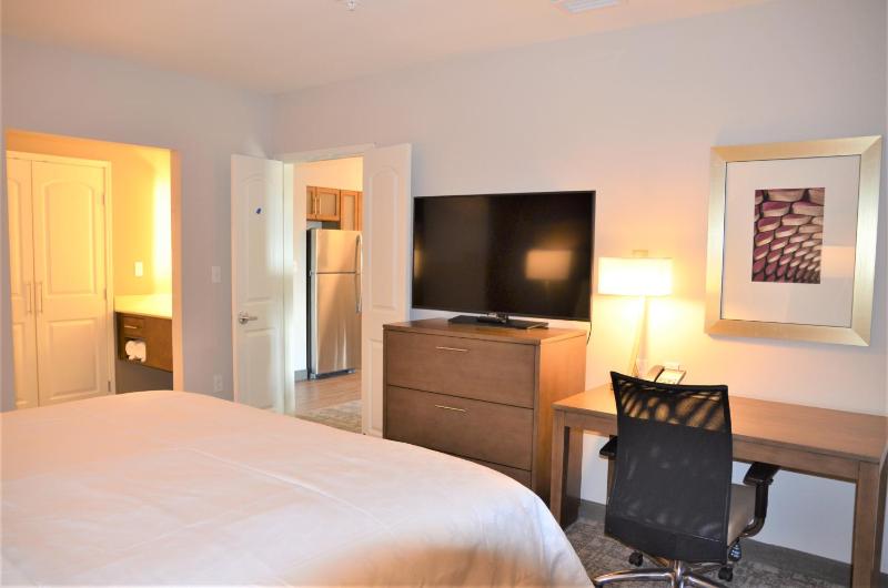 One-Bedroom Suite image 3