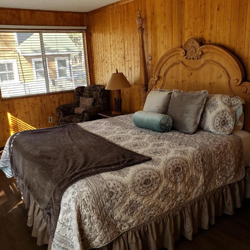 Grey Squirrel Resort - image 40