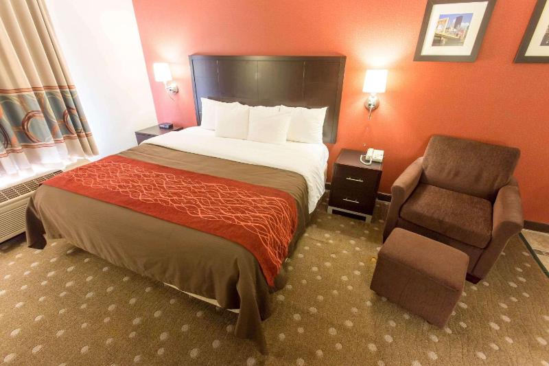 Comfort Inn Pittsburgh Crafton - image 15