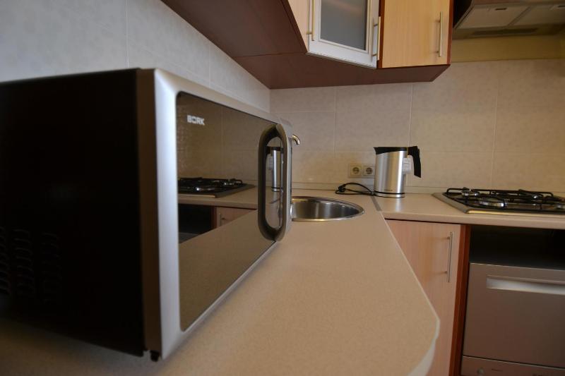One-Bedroom Apartment on Butyrskaya 2/18 image 3