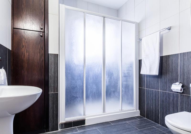 Silver Apartment 3 - image 7