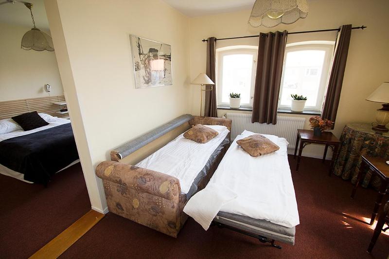 Family Room image 1