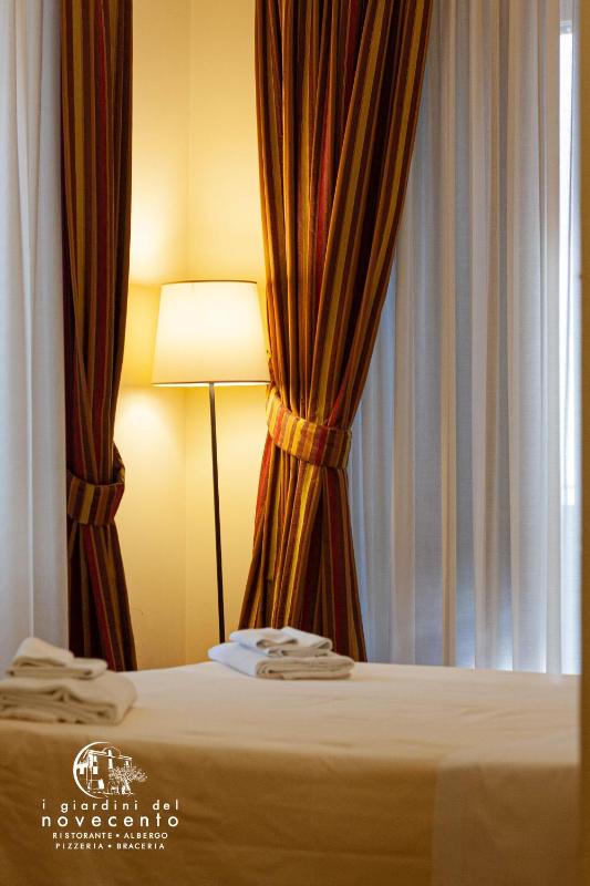 Deluxe Double or Twin Room with City View image 4
