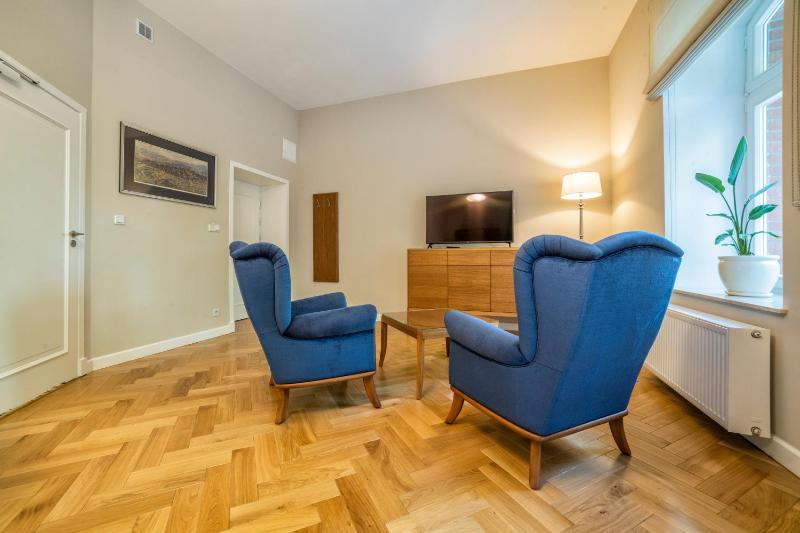 Deluxe Double Room with Balcony image 2