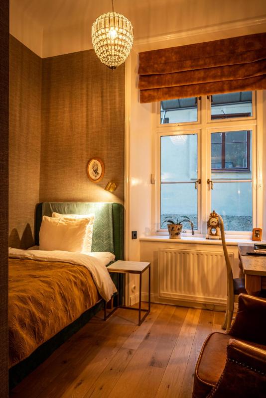 Standard Single Room image 4