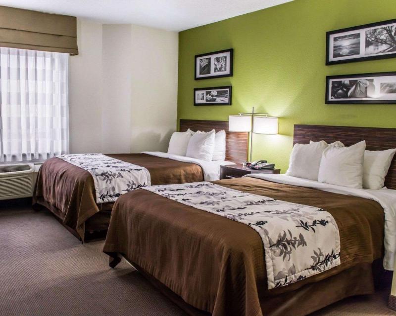 Double Room with Two Double Beds - Non-Smoking image 4