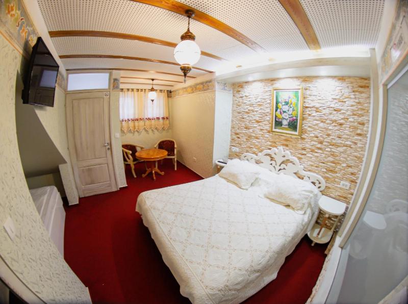 Comfort Triple Room image 4