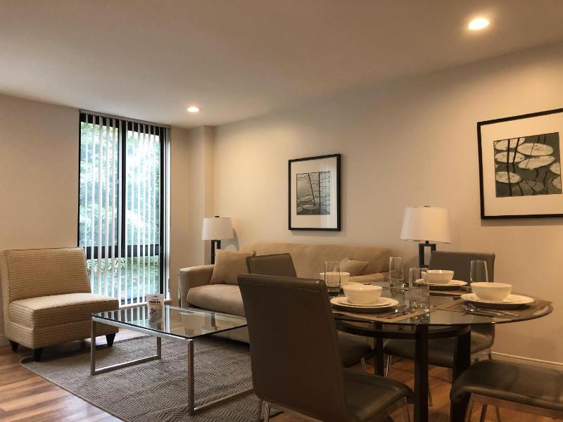 One-Bedroom Apartment image 2