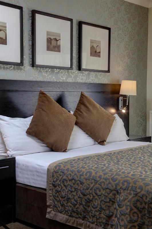 Deluxe King Room image 1