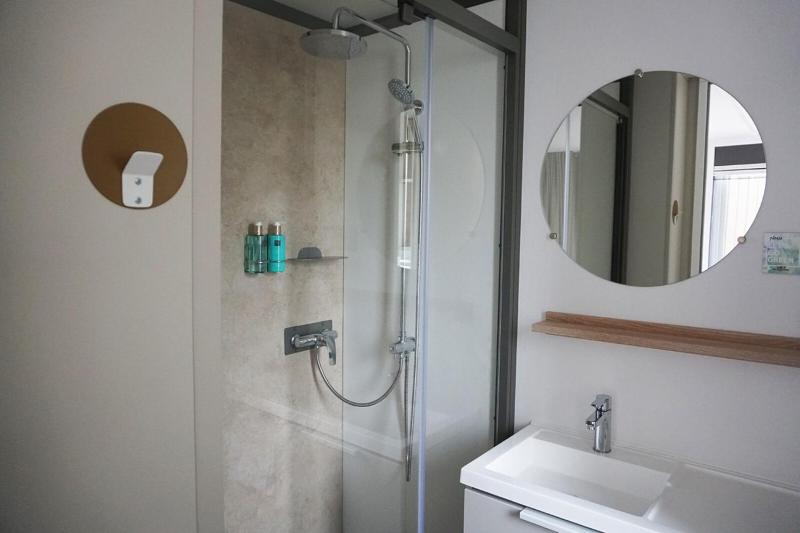 One-Bedroom Apartment image 4