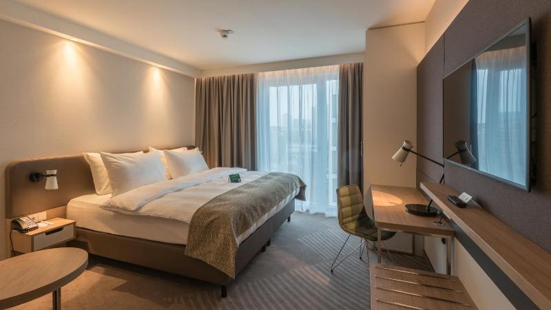 Premium King Room - Connecting Door image 2
