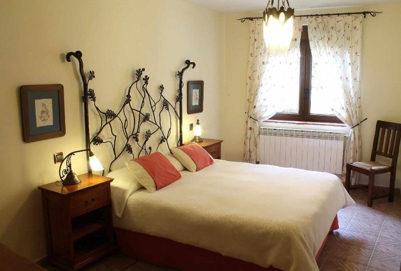 Deluxe Apartment with Patio (2 Adults + 2 Children)) image 1