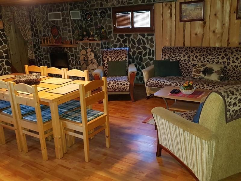 Three-Bedroom House image 4