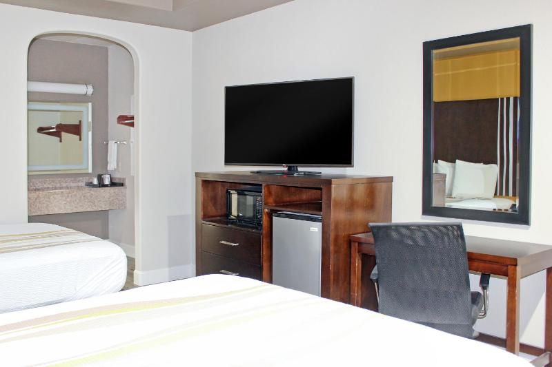 Palacio Royale Houston NW at Beltway 8 - image 24