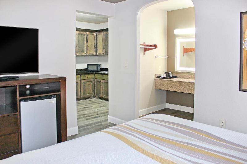 Palacio Royale Houston NW at Beltway 8 - image 23